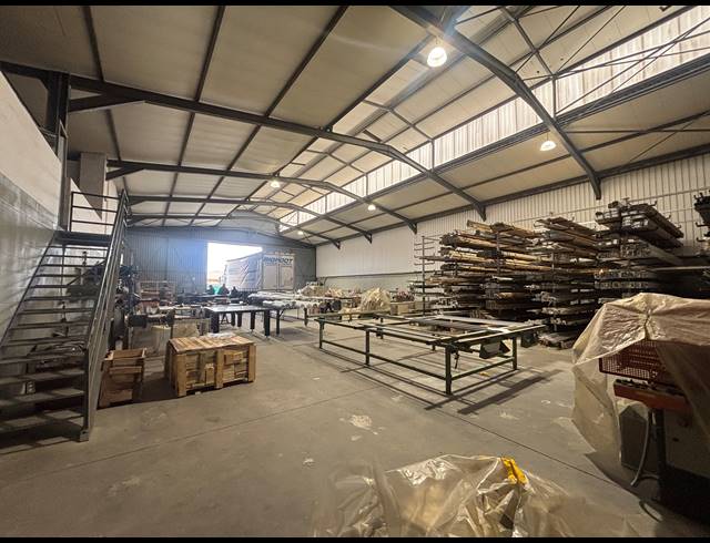 790M² WAREHOUSE TO LET IN GEORGE PARK